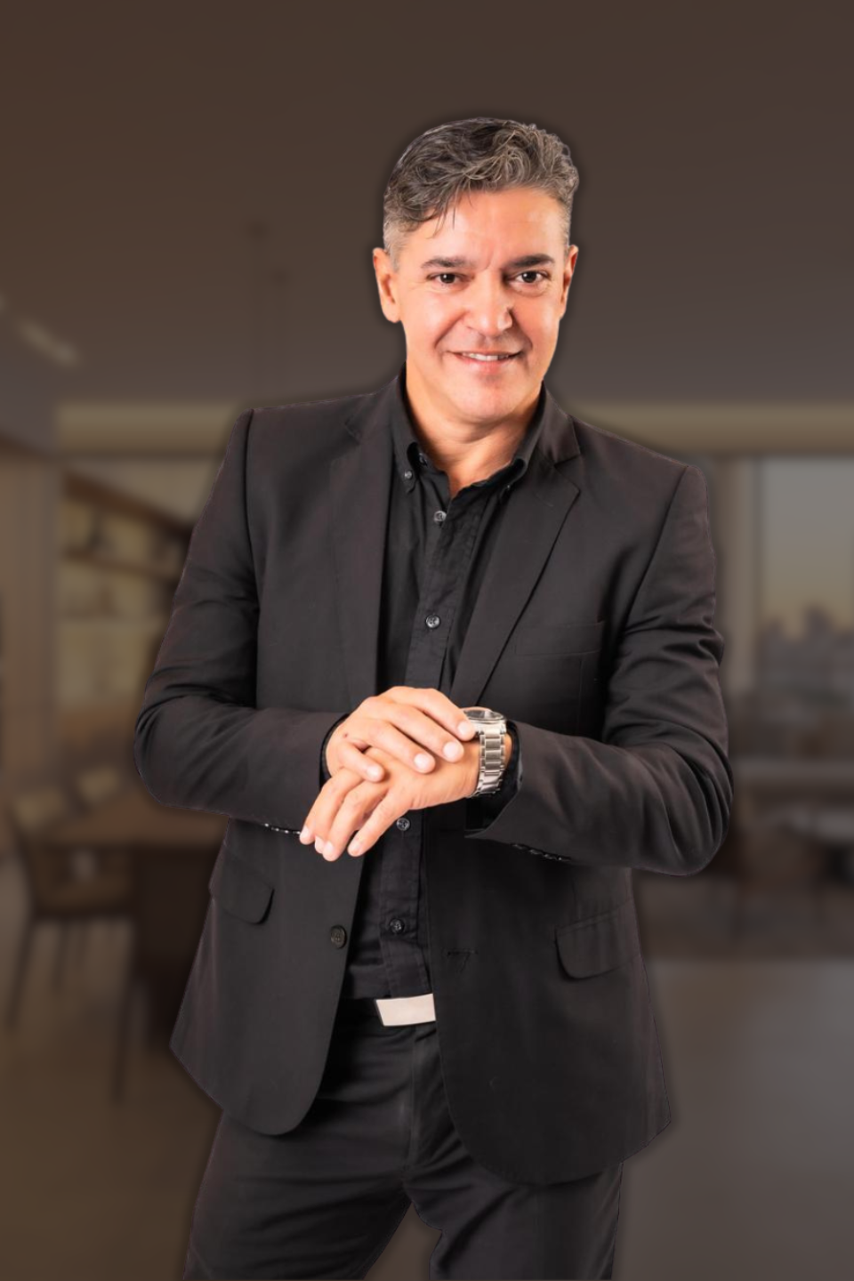 Martín González, Fundador y Corredor Inmobiliario